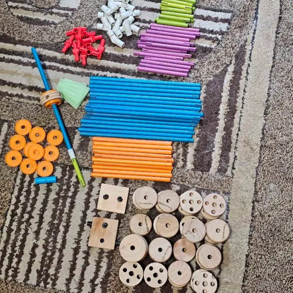 Tinkertoy Construction Set
